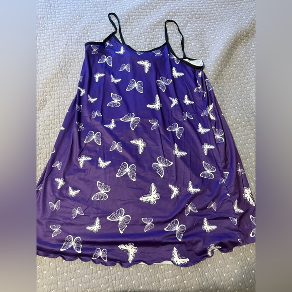 Purple Butterfly Print Nightgown - Picture 2 of 8